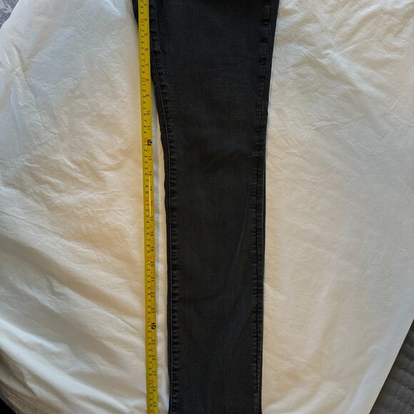 American Eagle Next Level Stretch; Black; Size 8T - Picture 2 of 7